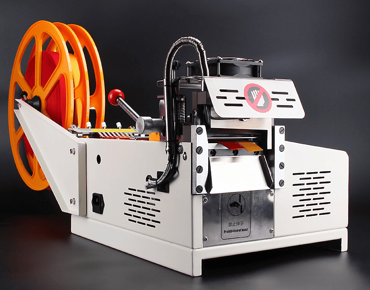 Automatic webbing cutting machine in factory production for multiple materials